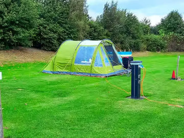 Camping and tent pitches at Wagtail Park, York